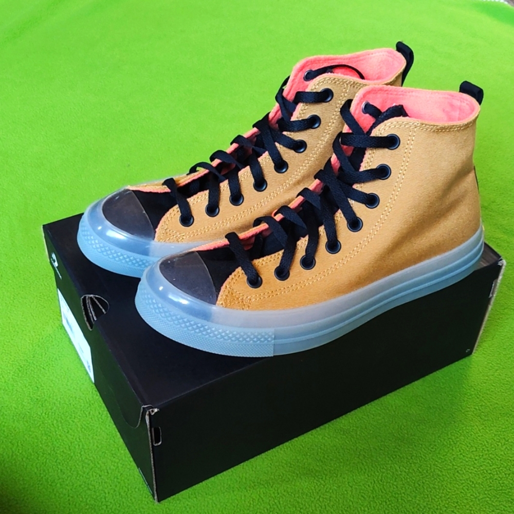 Converse Chuck Taylor All Stars Wheat/Black/Wild Mango Women's Size 11 170998C